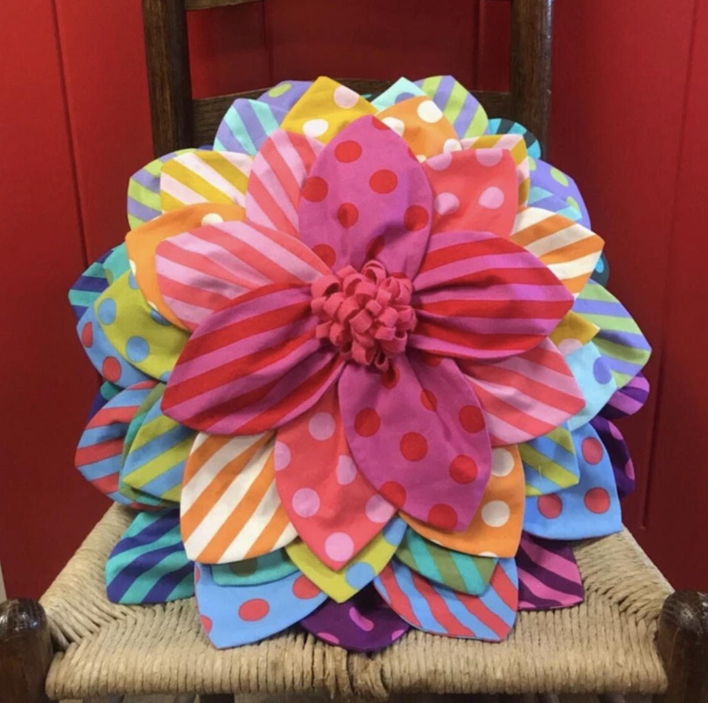 Petal Pop Zinnia Pillow Pattern